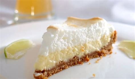 Citrininis pyragas su sirupu