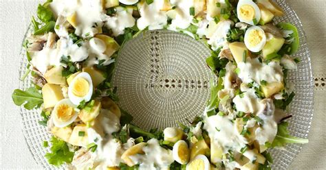 įvairių salotų su kiaušiniais nuotraukos