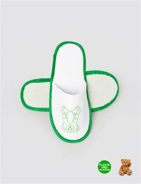 Vaikiškų šlepečių tipai: uždaros, atviros, su dirželiais