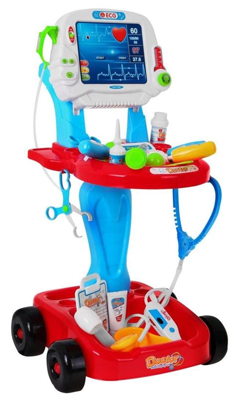 vaikas operacinėje su medicinine įranga