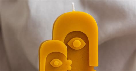 dvigubas veidas simbolizuojantis dvilypumą