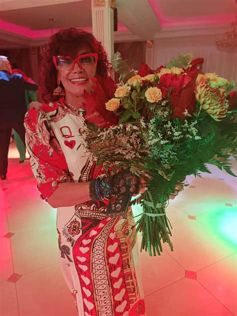 Raisa Šarkienė su draugais švenčia jubiliejų