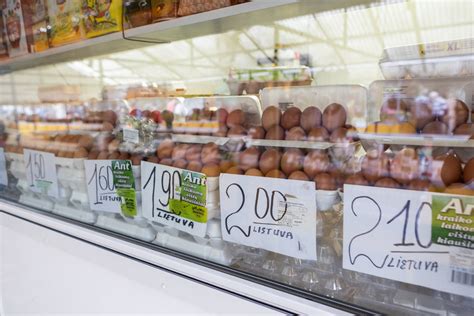 Baltų kiaušinių kainos Kalvarijų turguje