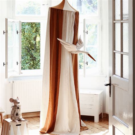 vaikiškas šifono baldakimas