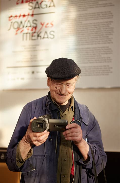 Jonas Mekas su kamera
