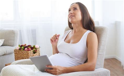 Hormonų įtaka dantims nėštumo metu