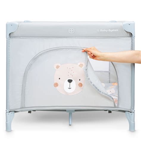 Sulankstoma vaikiška lovytė kelionėje