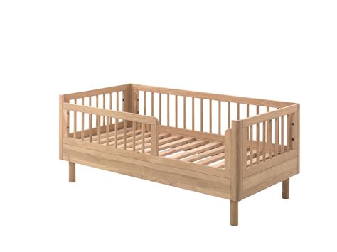 vaikiškos lovos su apsauga