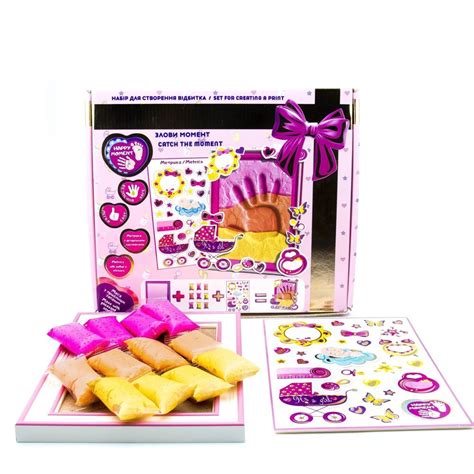 vaiko rankos ir pieštukas