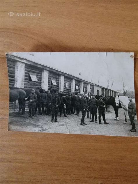 Nuotrauka, vaizduojanti sovietmečio laikų mokyklą