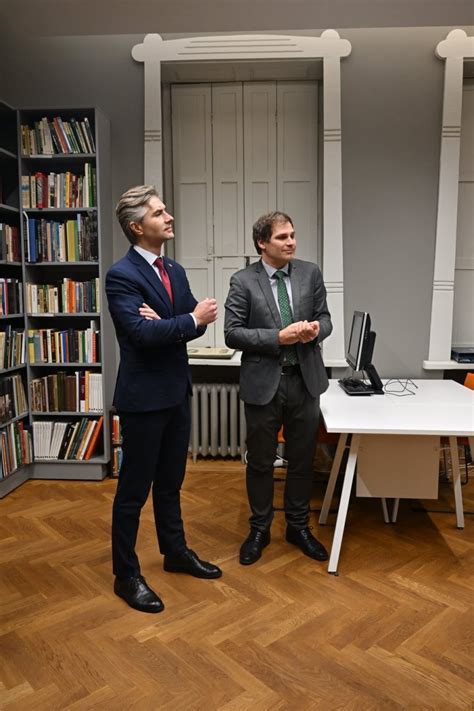 Lietuvos diplomatinė tarnyba tarpukario metais