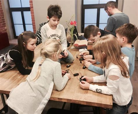 vaikai mokosi programuoti