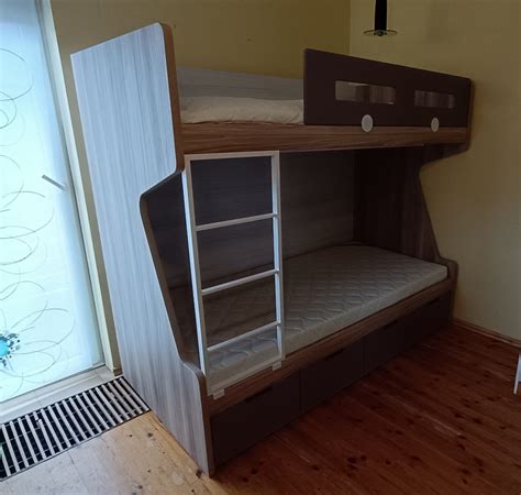 dviaukste lova vaikams