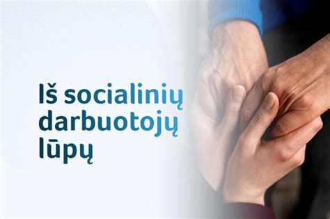 Vaikai bendrauja su socialiniu darbuotoju