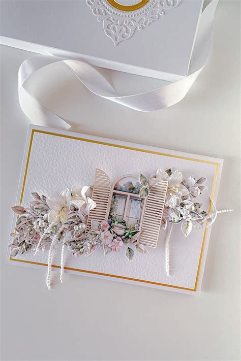 Rankų darbo gimtadienio atvirukas su gėlėmis