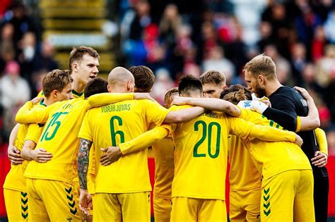 Lietuvos futbolo rinktinė prieš Braziliją