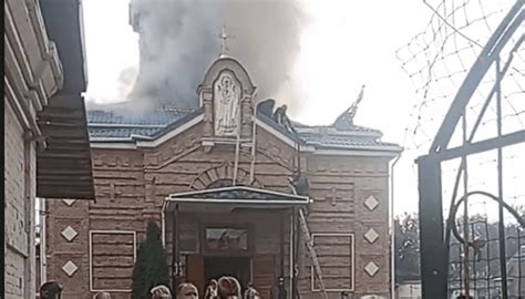 Rusijos mokykla po išpuolio