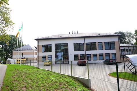 Čiobiškio senoji mokykla, kuri buvo transformuota