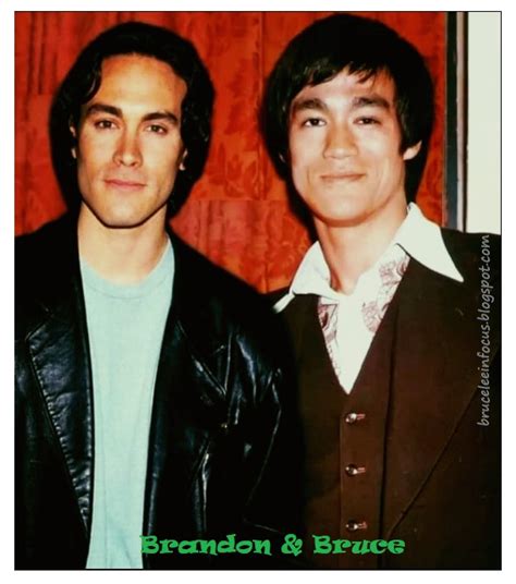 Brandon Lee vaikystėje su tėvu Bruce Lee