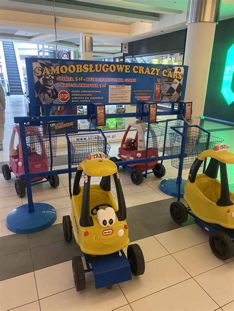 Vaikų prekių parduotuvės interjeras