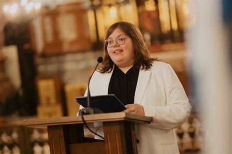 Nuotrauka iš Monikos Bičiūnienės premijos įteikimo ceremonijos, kurioje Veronika Juodagalvytė