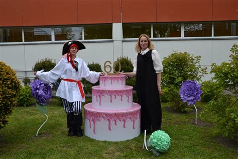 vaikai švenčia gimtadienį