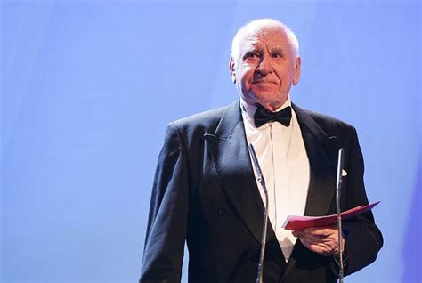 Vytautas Tomkus jaunystėje