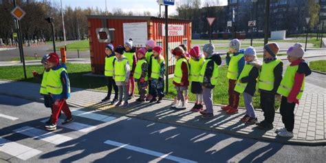 Vaikai, dalyvaujantys edukaciniame renginyje