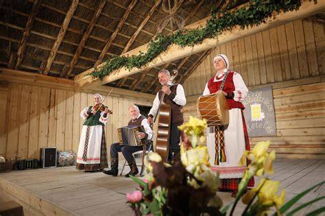 Aukštaitijos regiono folkloro ansamblių nuotrauka