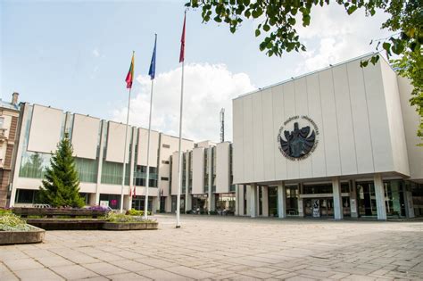 Senoji Kauno universiteto (dab. VDU) pastato nuotrauka