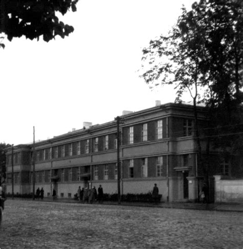 Vytauto Didžiojo universiteto studentų skudutininkų grupė Kaune, 1930 m.