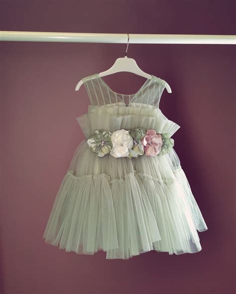 vaikiškų suknelių nuoma