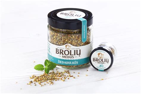 Įvairūs bičių produktai: medus, žiedadulkės, bičių duonelė, pikis, bičių pienelis