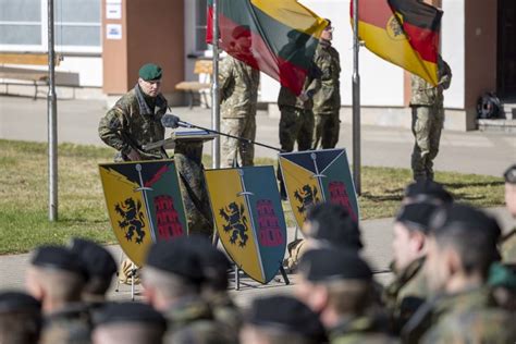 Simbolinis vaizdas, atspindintis politinę veiklą Lietuvoje