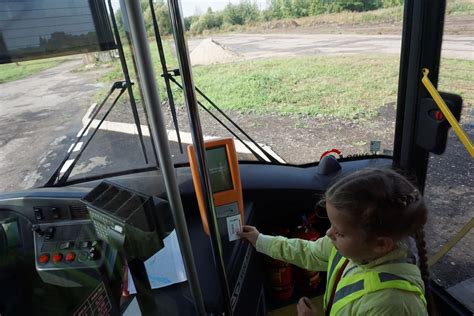 vaikas viešajame transporte