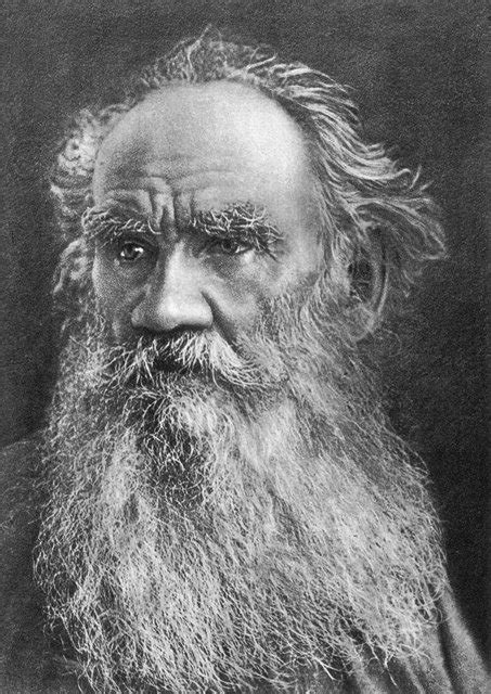 Levas Tolstojus dirbantis