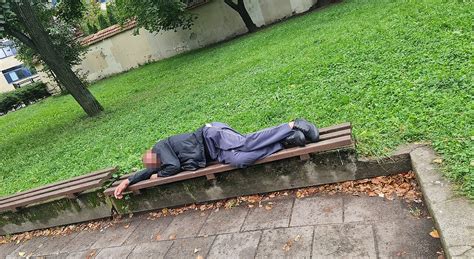 benamiai vaikai gatvėje