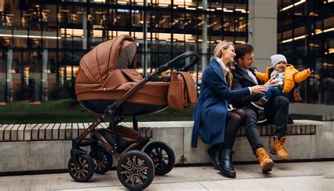 Tipai ir komplektacijos vaikiškų vežimėlių