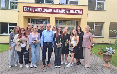 Krakių Mikalojaus Daukšos gimnazijos pastatas