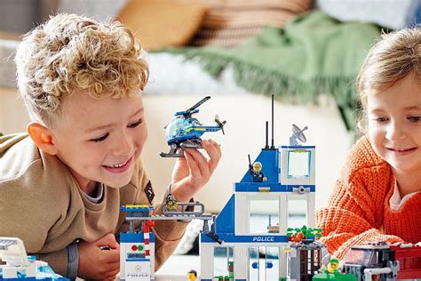 LEGO rinkiniai vaikams