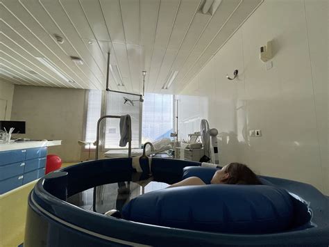 schema gimdymo vandenyje