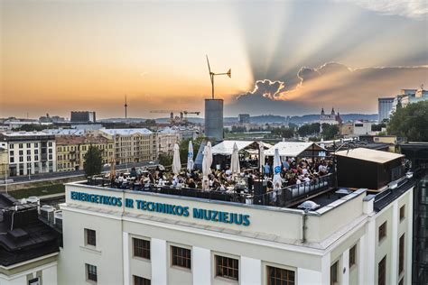 Energetikos ir technikos muziejaus terasa vasarą