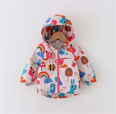 Vaikiškos striukės sluoksniavimas