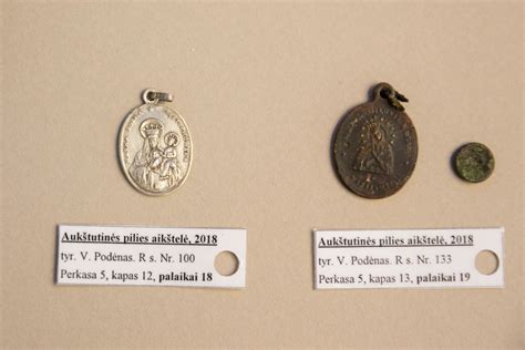 Artefaktai iš archeologinių kasinėjimų