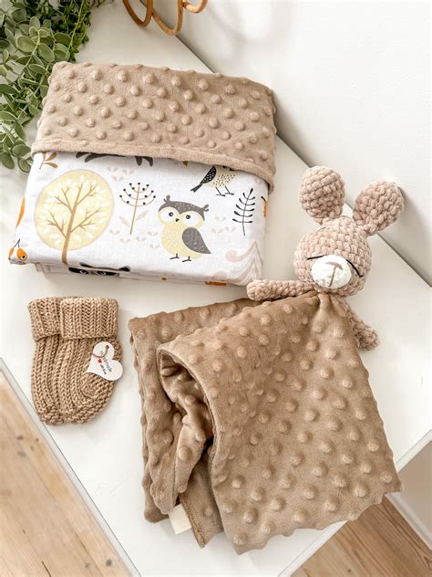 Vaikiškų drabužėlių rinkinys naujagimiui