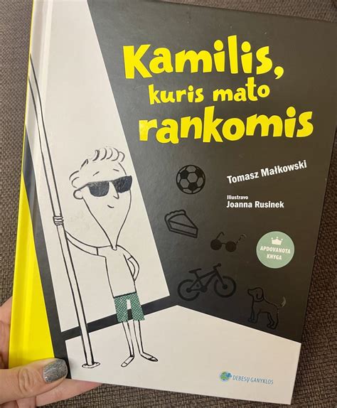 Rankomis kurta knyga