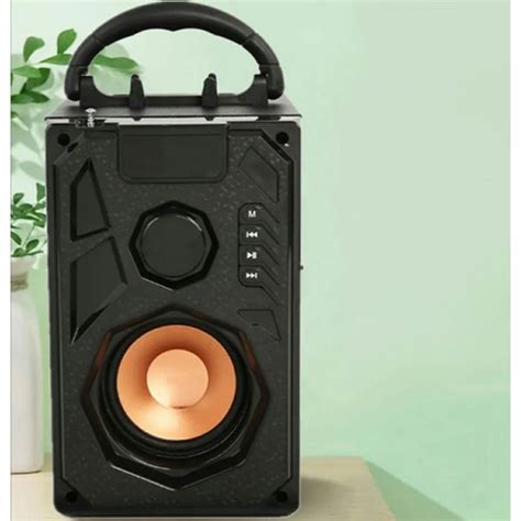 Interjero detalės vaikiškos mašinėlės su muzikos grotuvu