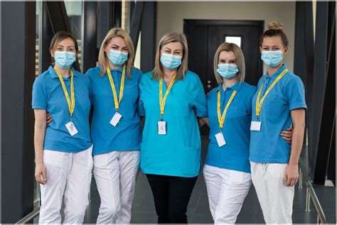 slaugos komanda pas pacientą