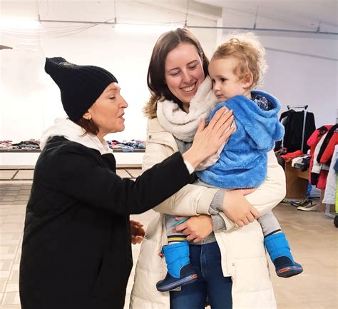 Susieta gimdymo krepšio nuotrauka su visais reikalingais daiktais