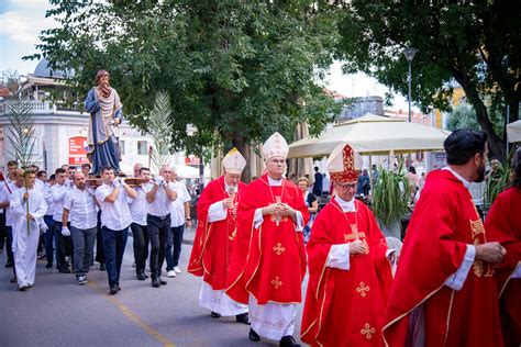 Procesija po krikšto apeigų